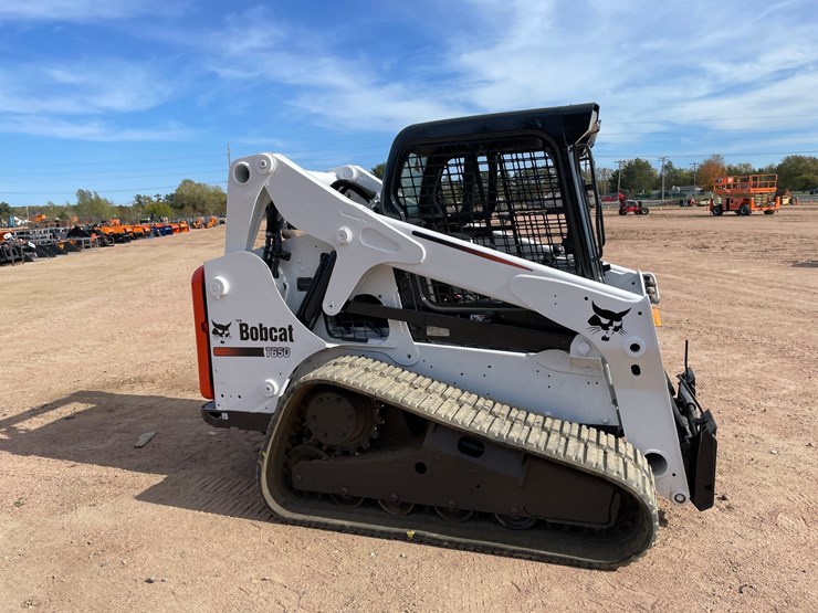 #1074-•-2014-bobcat-t650-tracked-skid-steer-image-12
