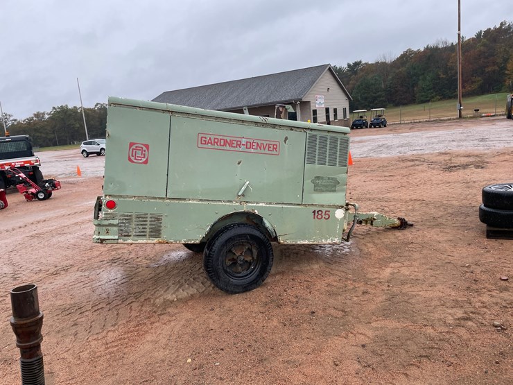 #1090-•-gardner-denver-towable-air-compressor-image-9