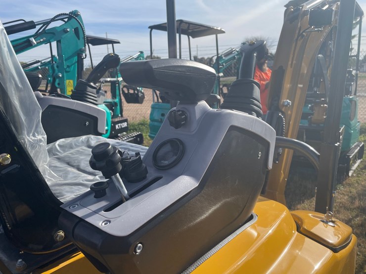 #3228-•-2026-cfg-qk20r-mini-excavator-image-5