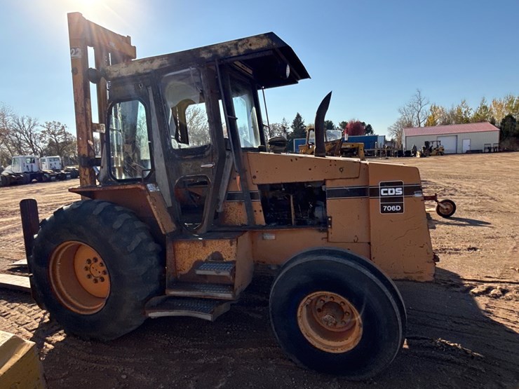 #6930-•-continental-diversified-sales-cds-706d-rough-terrain-forklift-image-7