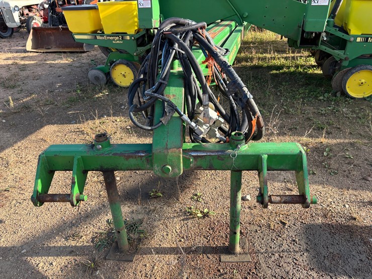#1949-•-john-deere-7200-conservation-16-row-planter-image-16