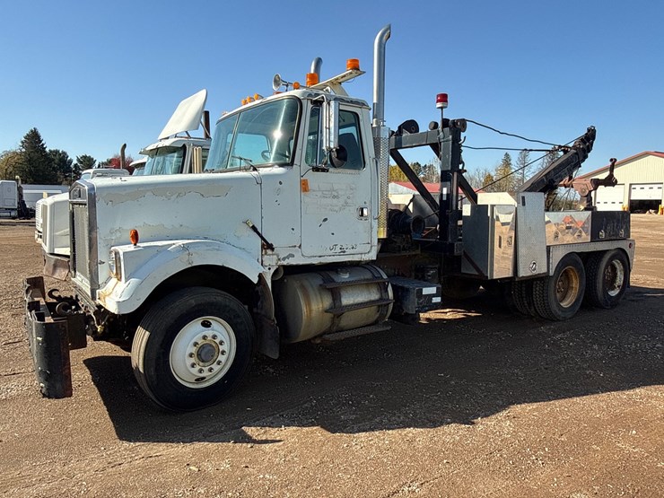 #6908-•-1985-tandem-axle-wrecker-tow-truck-(has-wi-title)-image-8