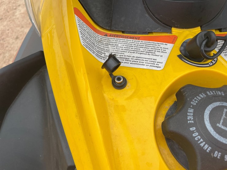 #1053-•-2004-mxz-500ss-ski-doo-snowmobile-(has-current-reg.-card)-image-42