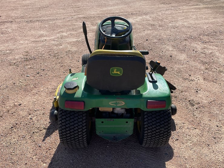 #1010-•-john-deere-gt245-riding-lawn-mower-image-6