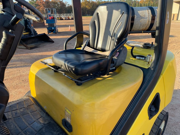 #1882-•-2022-yale-40ux-glp040ux-lp-forklift-image-24