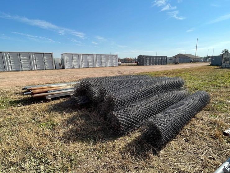 #3783-•-chain-link-fence-with-posts-image-6