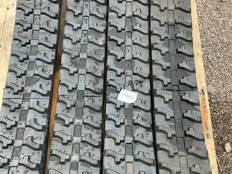 (2)-sets-of-tracks-for-mini-excavator-image-4