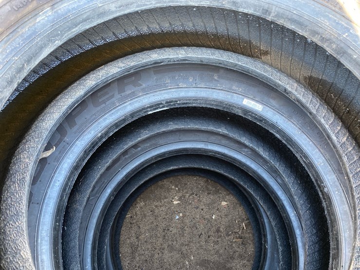 #6963-•-(4)-225/70r19.5-commercial-truck-tires-image-4