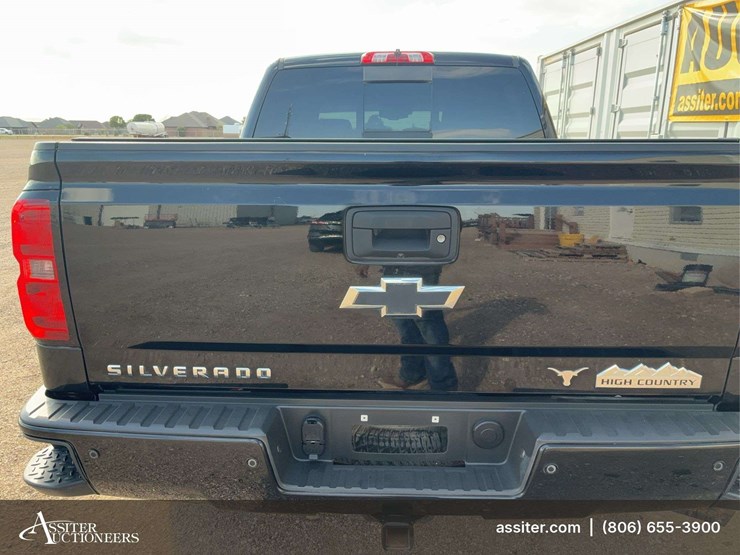 2015-chevrolet-silverado-1500-high-country-image-16