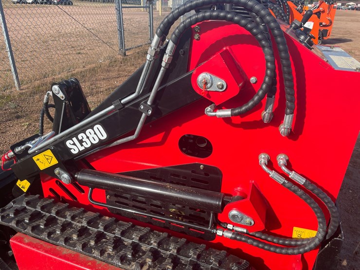 #3212-•-2026-skid-steer-loader-image-9