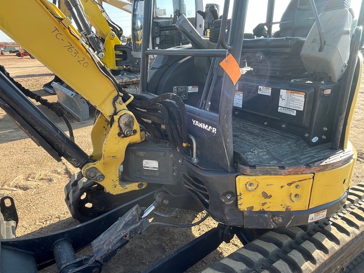 #1900-•-yanmar-vio-35-mini-backhoe-image-47