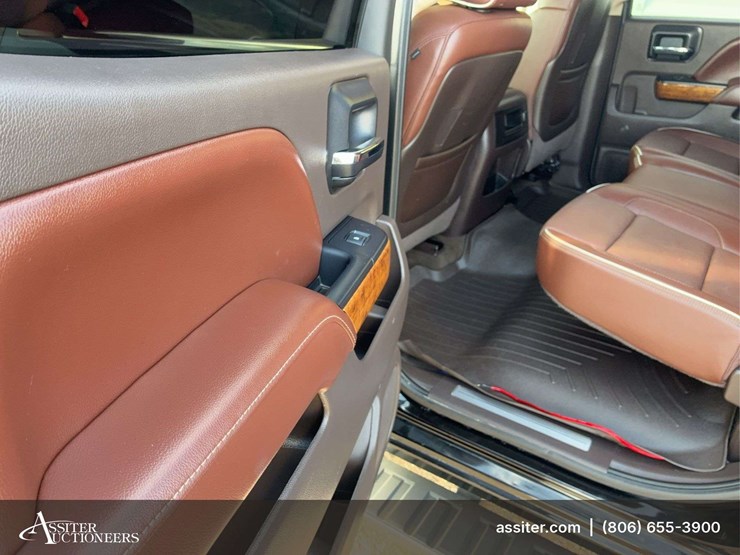 2015-chevrolet-silverado-1500-high-country-image-23