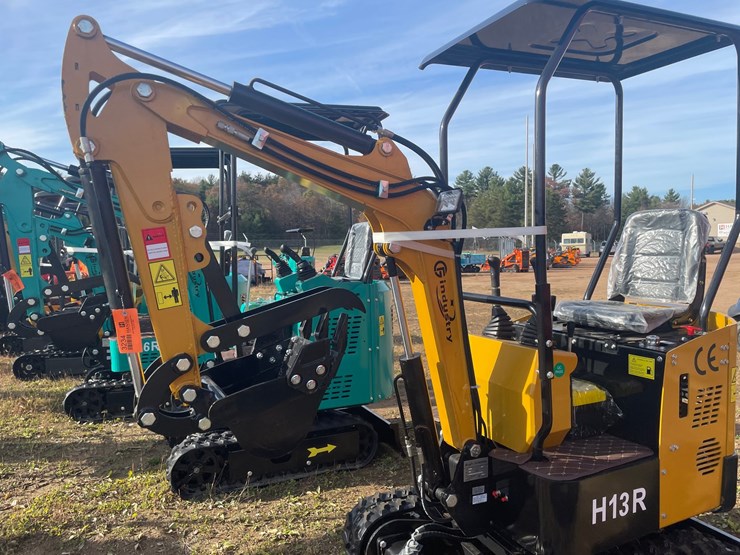 #3234-•-2026-cfg-h13r-mini-excavator-image-12
