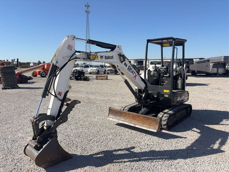 2021-bobcat-e32-tracked-mini-excavator,-2,213-hours-,-diesel,-with-hyd-thumb,-comes-with-20”-smooth-bucket,-s/n--b3y115533-image-3