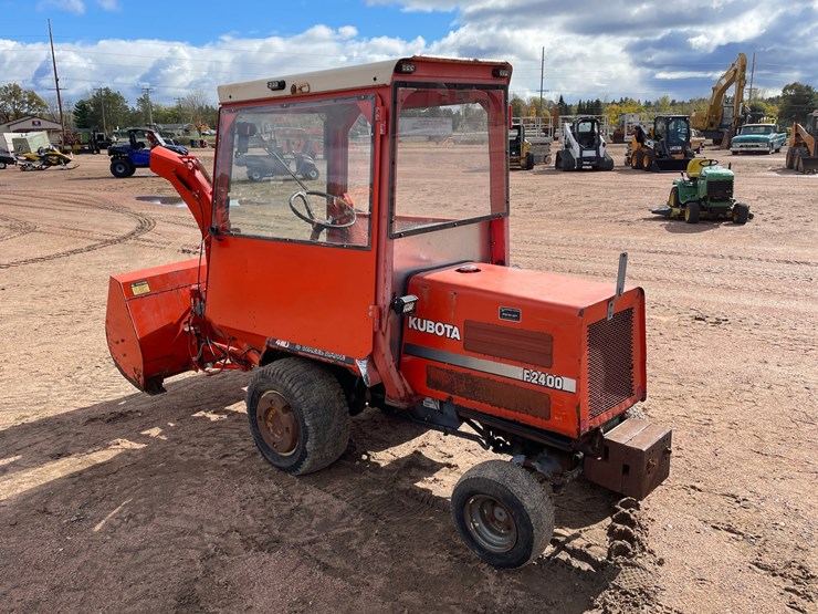 #1019-•-kubota-f2400-4wd-tractor-with-attachments-image-7