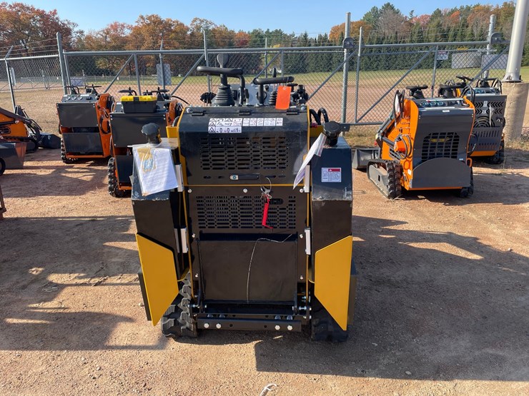 #3236-•-cfg-kjt27-skid-steer-loader-image-6