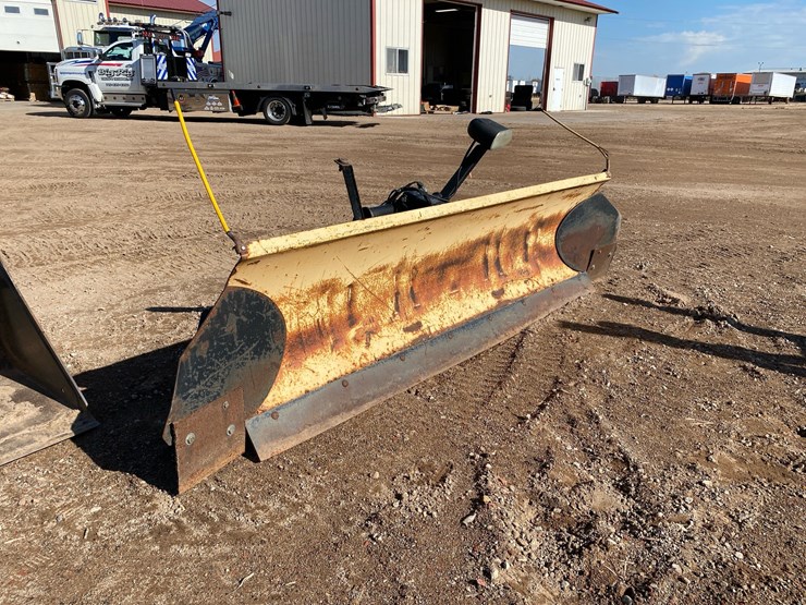 #6983-•-md-ii-truck-mount-snowplow-with-mounting-frame-and-side-wings-image-3