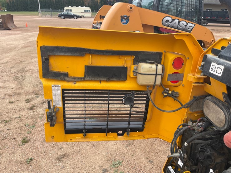 #1077-•-2021-jcb-270-t4-skid-steer-image-33