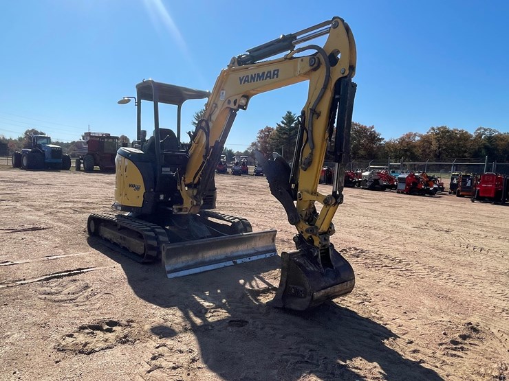 #1900-•-yanmar-vio-35-mini-backhoe-image-3