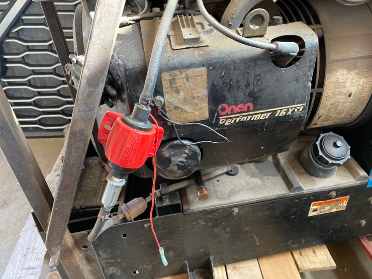 #6986-•-miller-bobcat-225g-welder-generator-with-onan-performer-16-xsl-engine-image-6