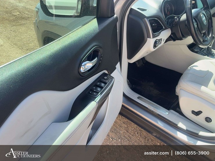 2020-jeep-cherokee-limited-image-11