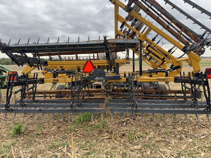 landoll-876-tilloll,-35ft,-hd-3-bar-harrow,-c-shank,-17''-blades,-10''-sweeps-image-6
