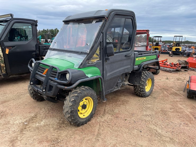 #1057-•-john-deere-diesel-4-x-4-gator-image-1
