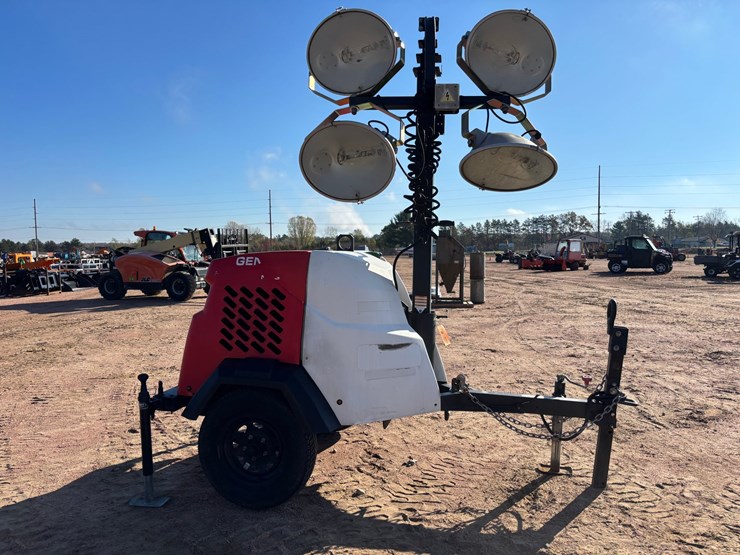 #1890-•-2019-generac-mobile-light-tower-generator-image-3