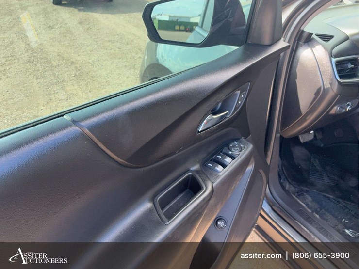 2019-chevrolet-equinox-lt-image-21