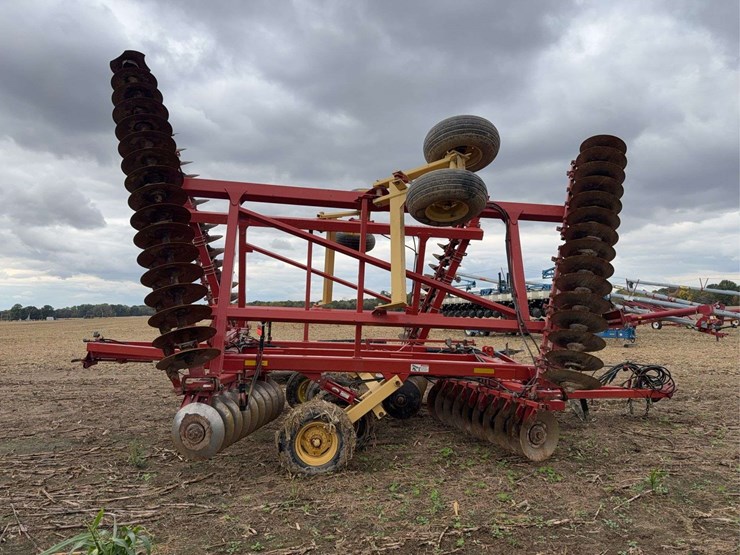 2009-krause-7300-disc,-31ft,-7-1/2''-spacing,-walking-tandems,-rear-hitch-and-hyd.-image-6