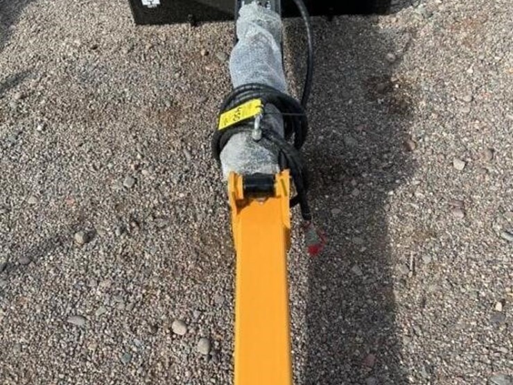 2026-giyi-telescopic-boom-for-skid-steer-image-5