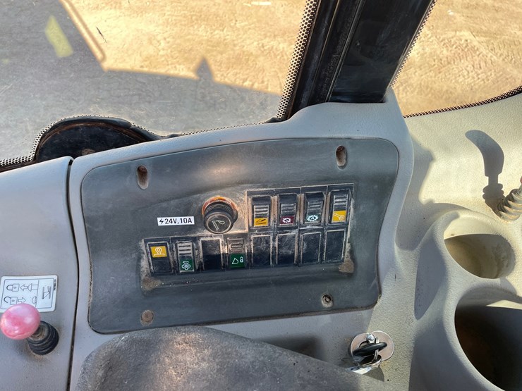 #1871-•-2007-new-holland-w130za-wheel-loader-image-45
