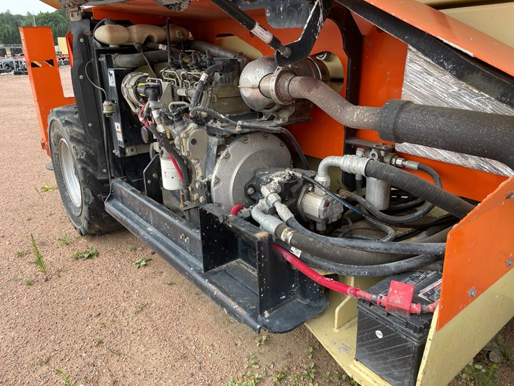 #1859-•-2015-jlg-4394rt-4x4-scissor-lift-image-23