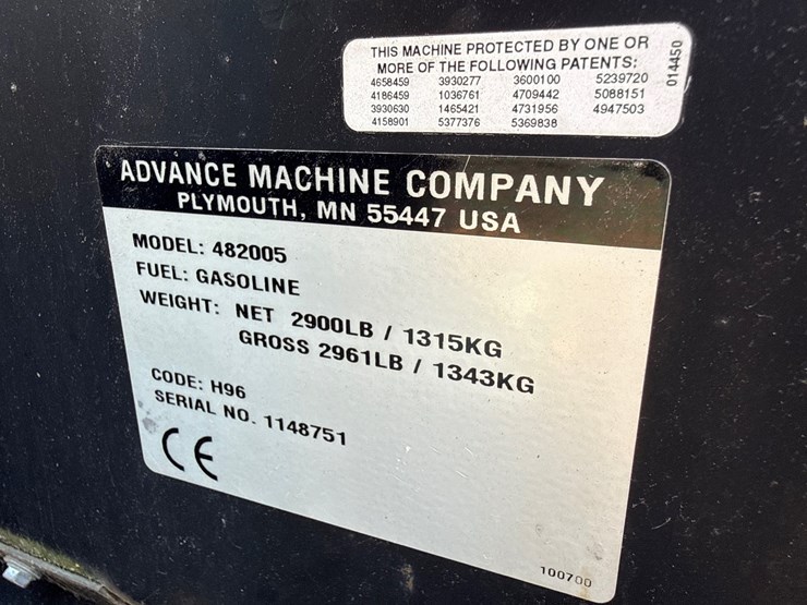 #6928-•-advance-retriever-5800-ride-on-industrial-floor-sweeper-image-13