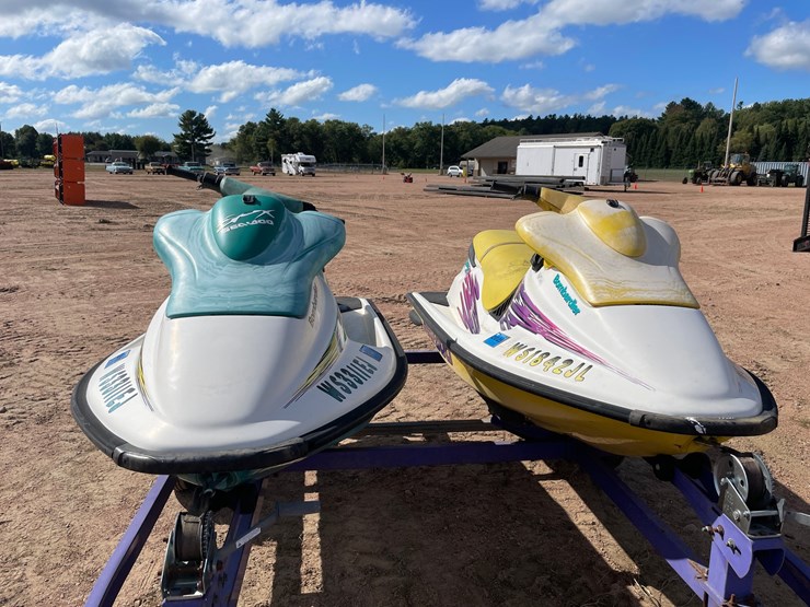 #1027-•-(2)-jet-skis-(with-registration-cards)-with-trailer-image-8