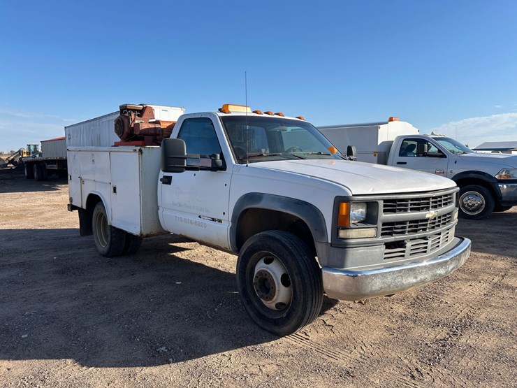 #6933-•-1994-chevrolet-1-ton-dually-service-body-truck-(has-wi-title)-image-7