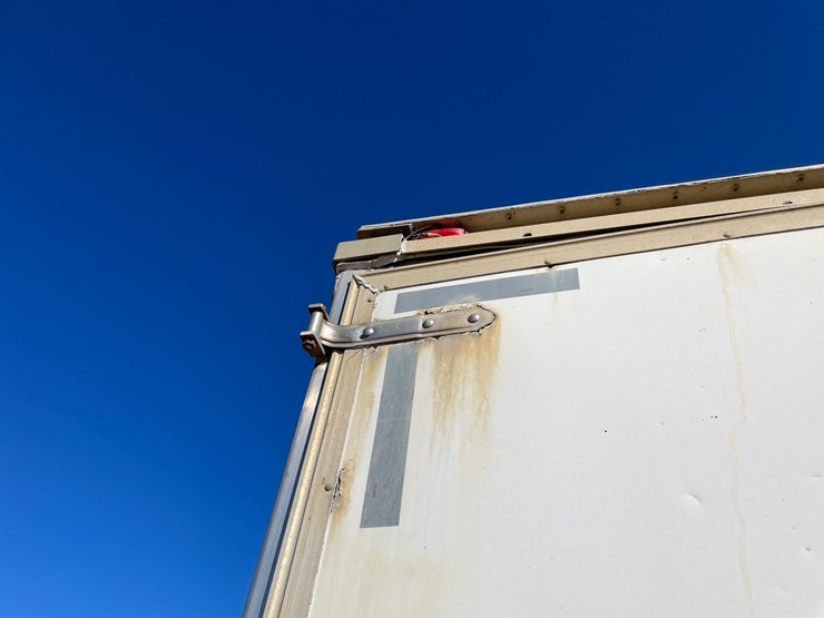 #3740-•-2009-aspen-equipment-26'-curtain-side-dry-van-body-image-11