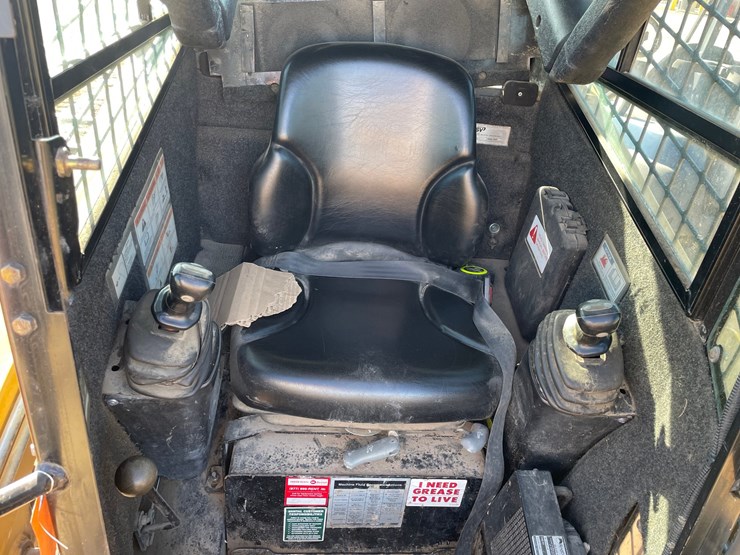 #1874-•-2017-asv-rt-30-tracked-skid-steer-image-24