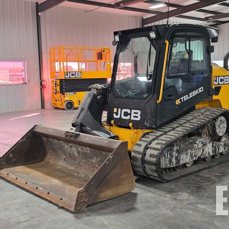 2021 JCB 3TS-8T