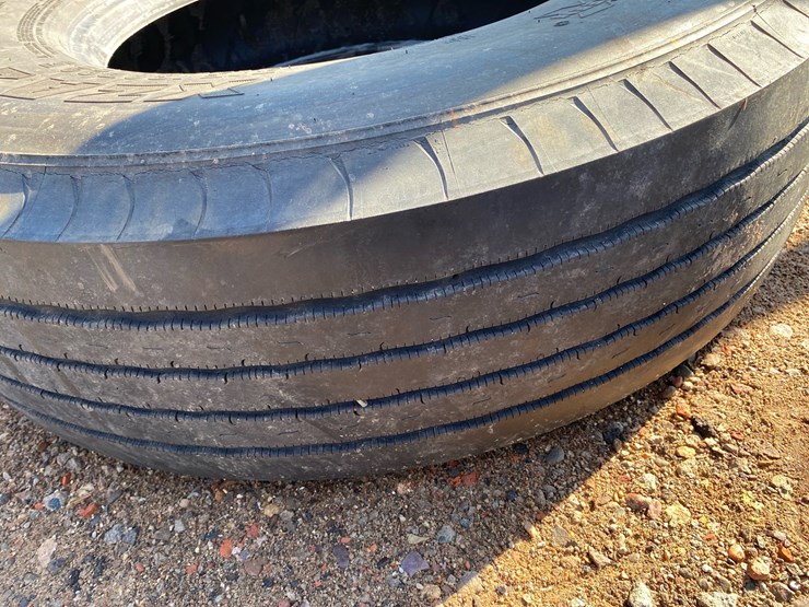 #6970-•-(1)-michelin-xza2-energy-315/80r22.5-commercial-tire-image-3