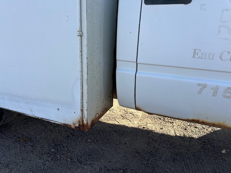 #6933-•-1994-chevrolet-1-ton-dually-service-body-truck-(has-wi-title)-image-42