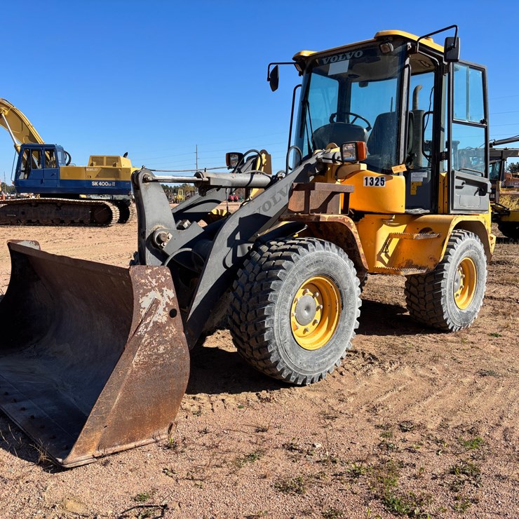 #1895 • 2007 Volvo L30B-Z/SX Pro Wheel Loader