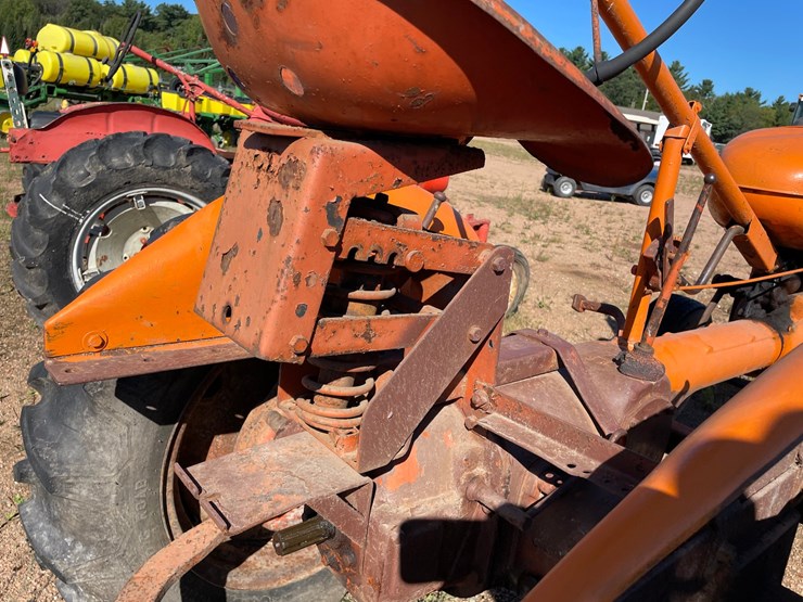 #1950-•-allis-chalmers-b-wide-tractor-image-53