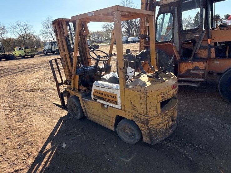 #6929-•-komatsu-fg25st-4-5,000-lb.-forklift-image-6
