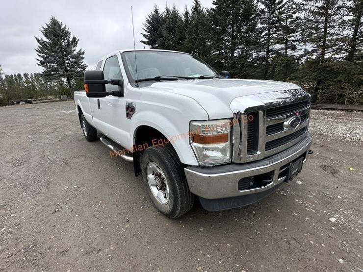 2010-ford-f-250-super-duty-4x4-pickup-image-14