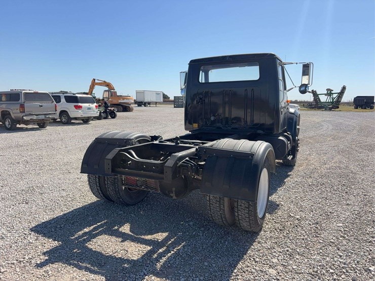 1998-international-4700-day-cab-truck,-121,834-miles,-single-axle,-255/70r22.5-tires,-dt466e-engine,-gooseneck-ball-hitch,-automatic-transmission-vin#-1hsscaan4wh551789-image-8