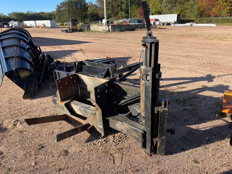 #3759-•-front-plow-mount-cut-off-image-2