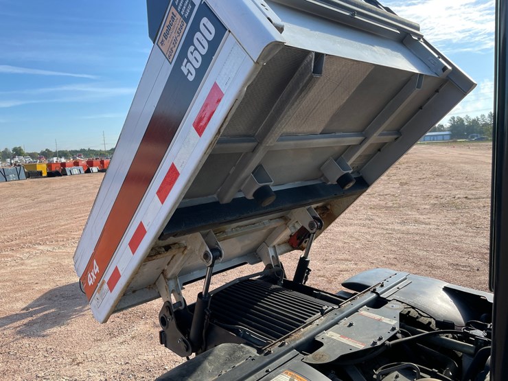 #1850-•-2019-bobcat-toolcat-5600-image-46