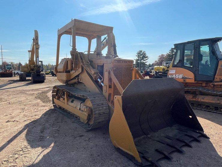 #1910-•-komatsu-d575-1-track-loader-image-3