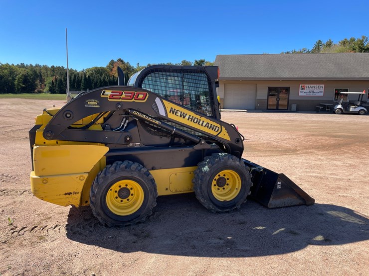 #1959-•-2015-new-holland-l230-skid-steer-image-5
